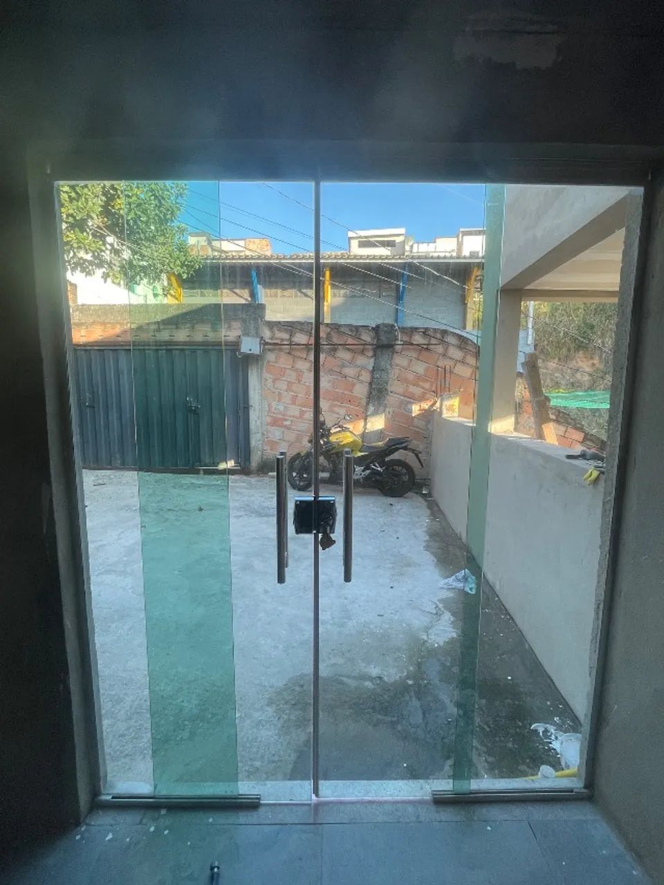 Porta de vidro 200x 210 LxA 4 folhas  - Foto 3