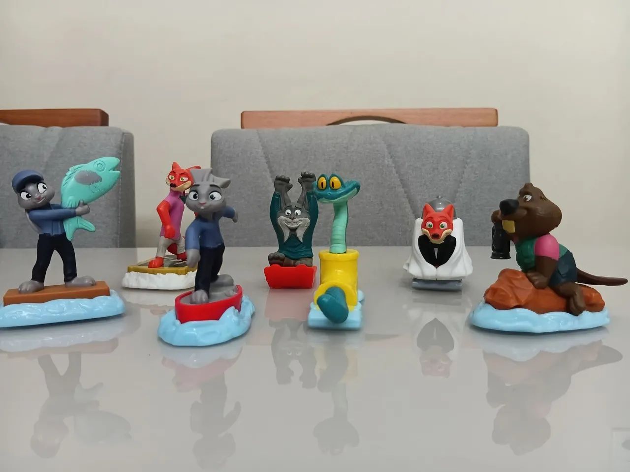 lote bonecos zootopia 2 - mc donalds - Foto 2