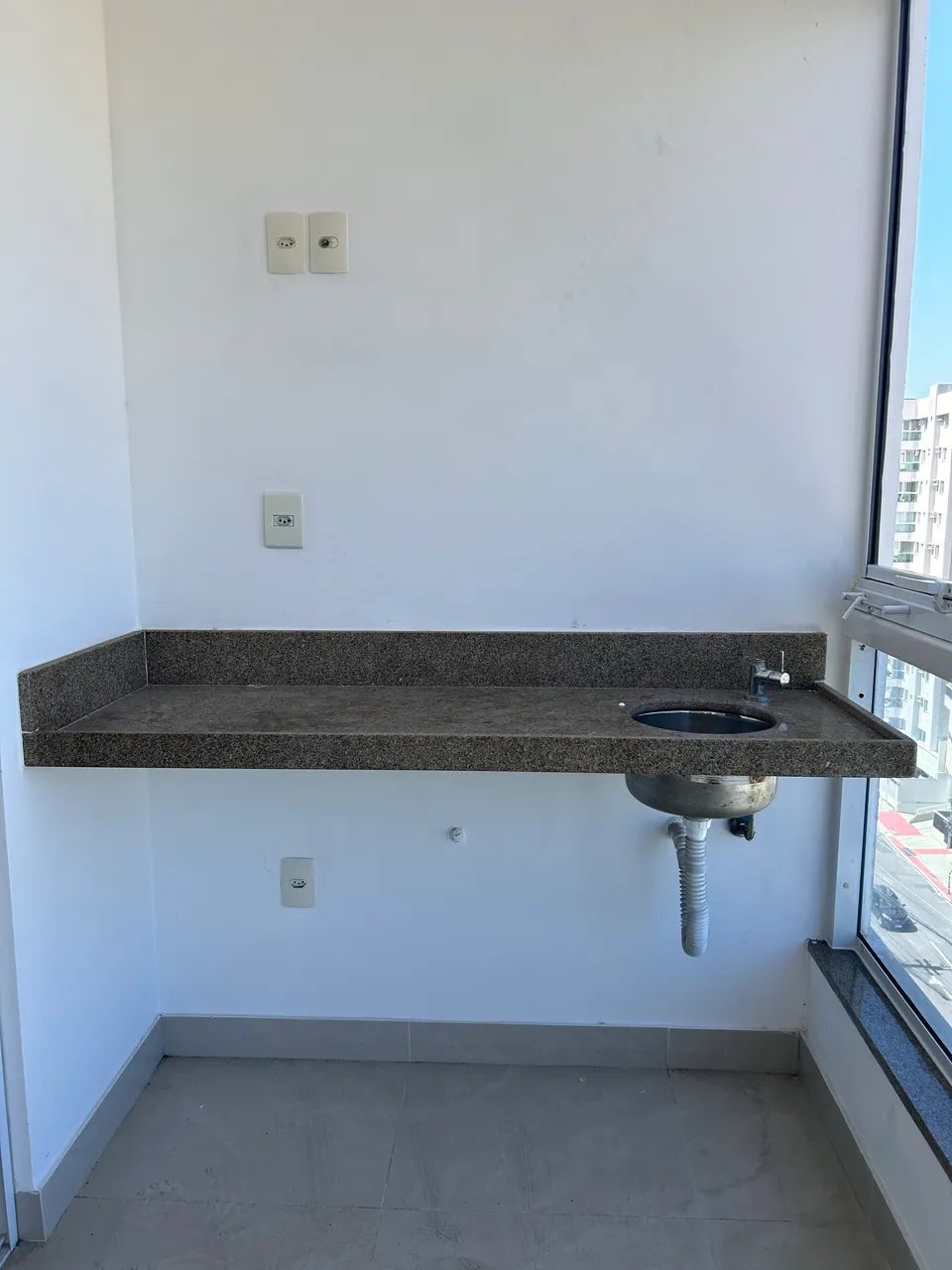 2 bancadas de granito com cubas.  - Foto 4