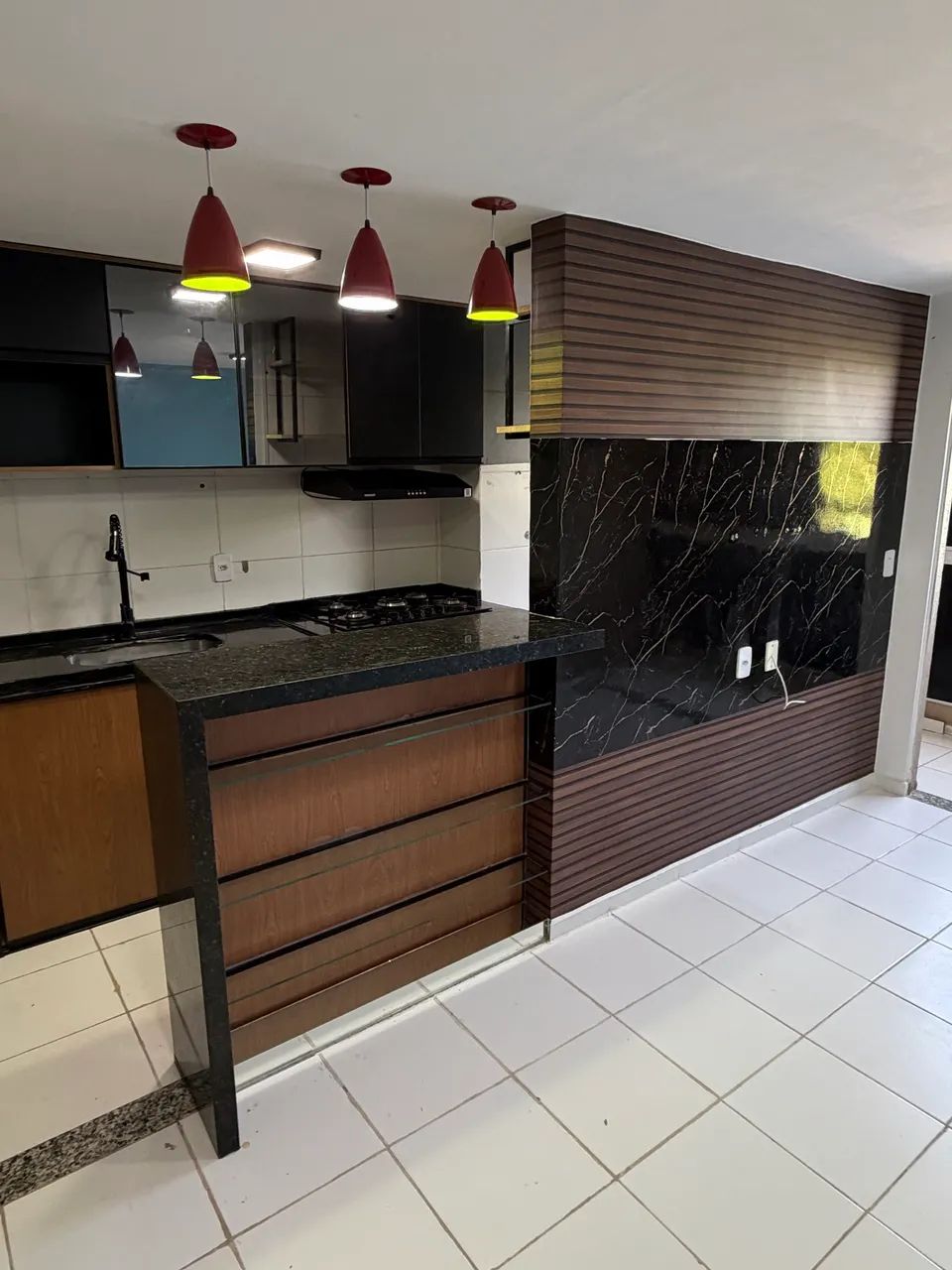 Alugo apartamento todo  reformado com projetado e ar co - Foto 2