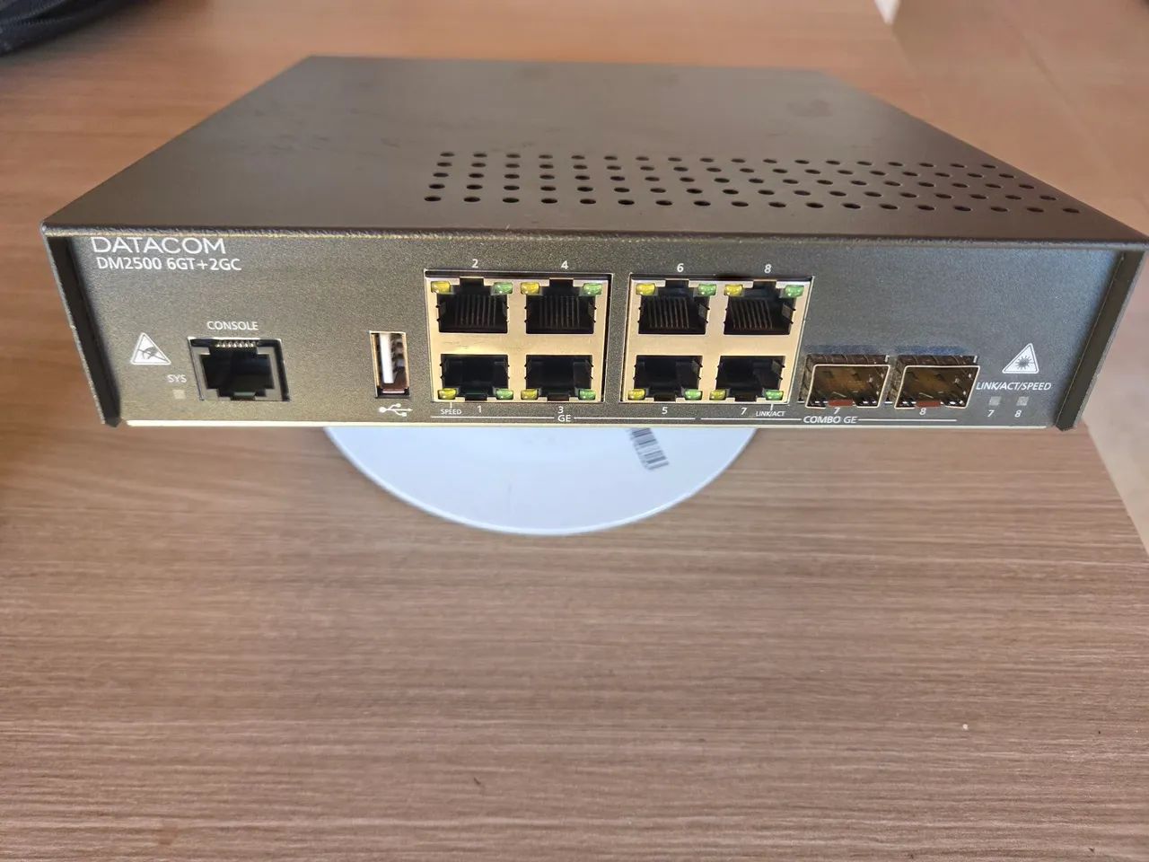 Roteador IP Datacom DM2500 6GT + 2GC 