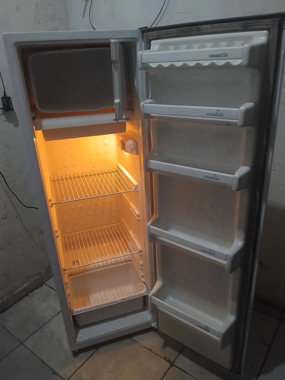 Vd está geladeira cônsul 240litros  - Foto 2