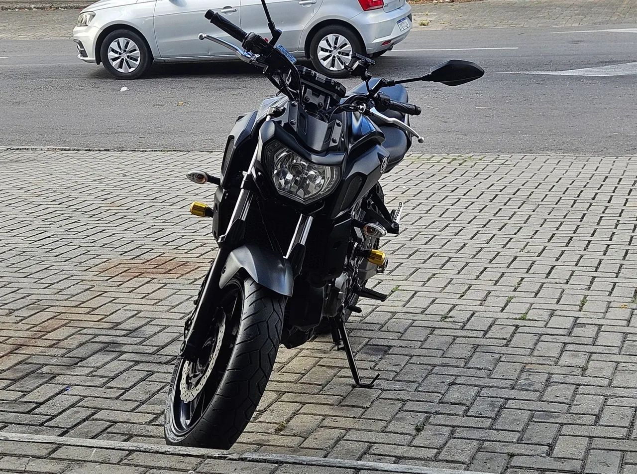 MT 07 - Foto 2