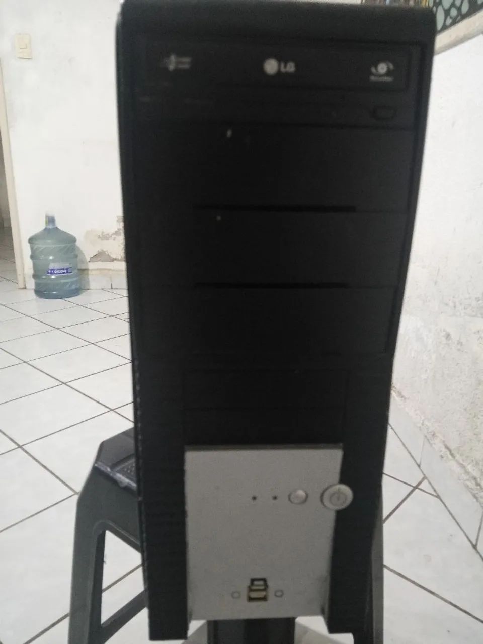 Gabinete desktop 