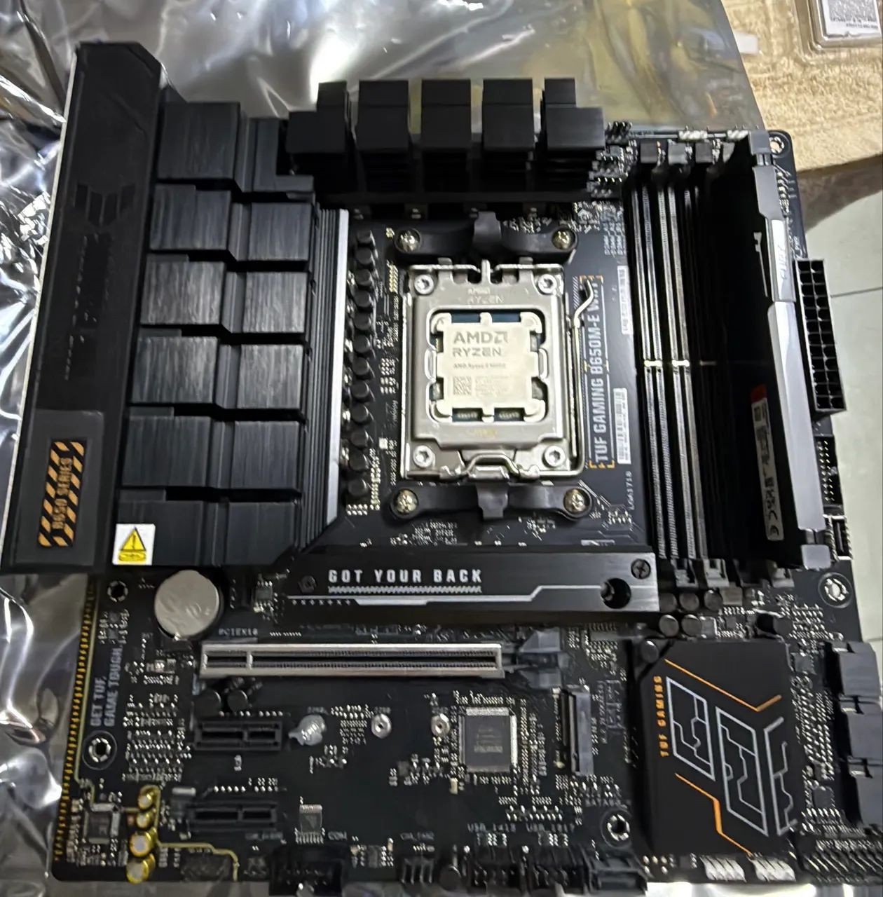 PLACA MÃE ASUS TUF Gaming B650M-Plus WiFi DDR5 AM5 - Foto 2