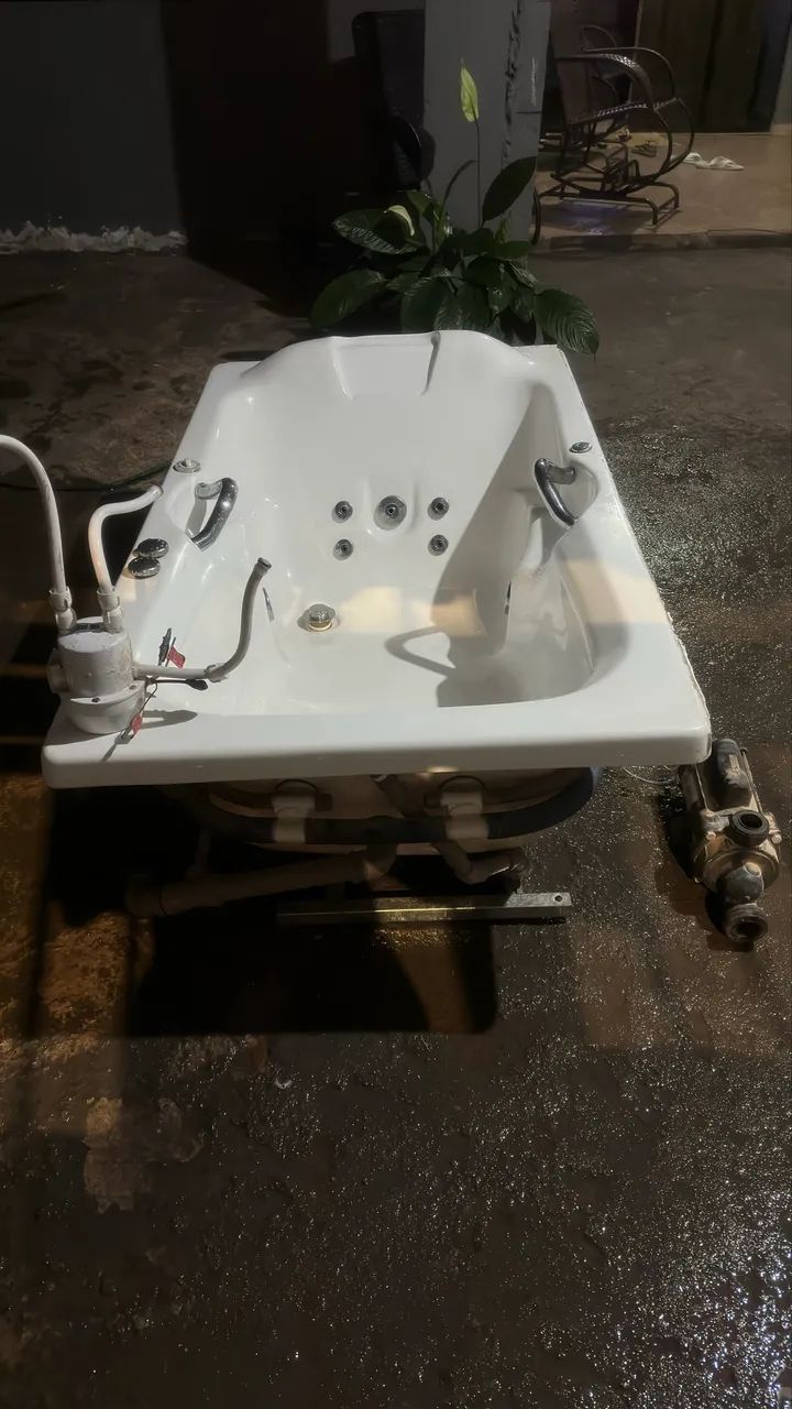 Banheira Hidromassagem Completa com Bomba e Aquecedor!!! Passo cartão  - Foto 3