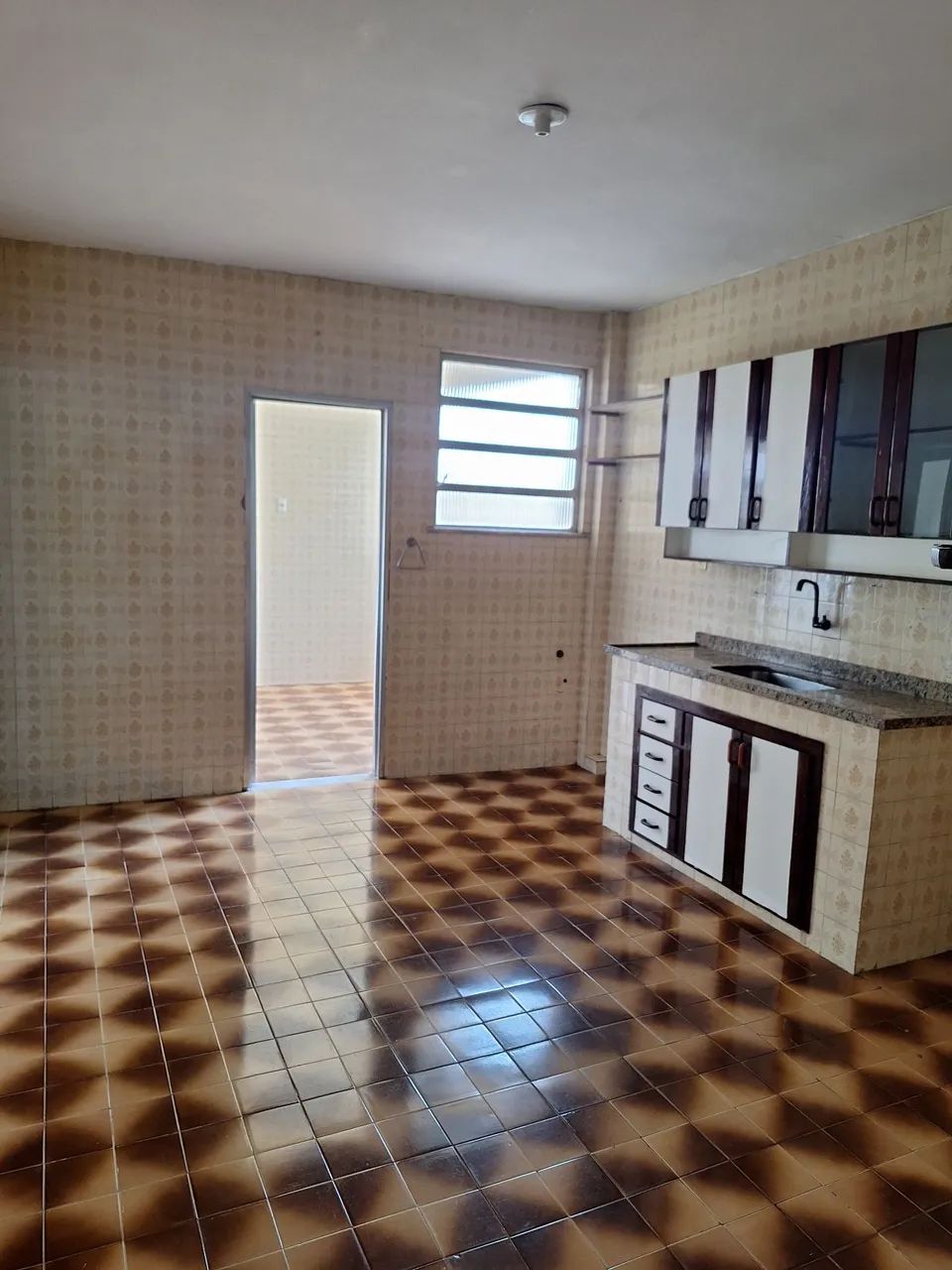 Vendo Apto com ótima localização  - Foto 2