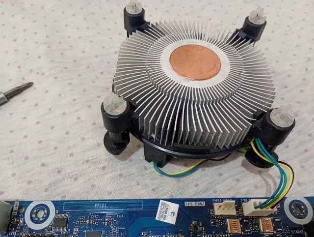 Kit 6ª geração i3 6100 funcionando perfeitamente com 8 GB de memória ddr4 - Foto 5