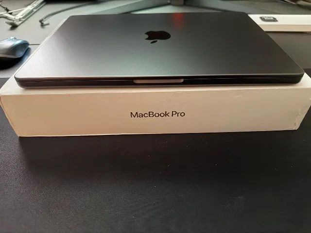 MacBook Pro 14 M3 Pro (Space Black) - 18GB / 512GB - Estado de