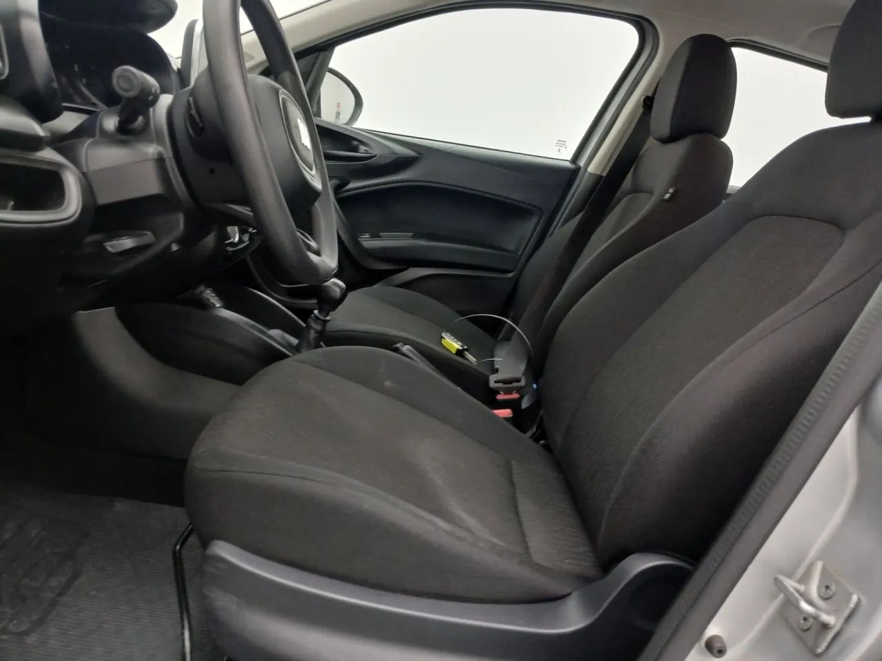 Fiat Cronos 1.3 8V Flex, foto 16 de 18