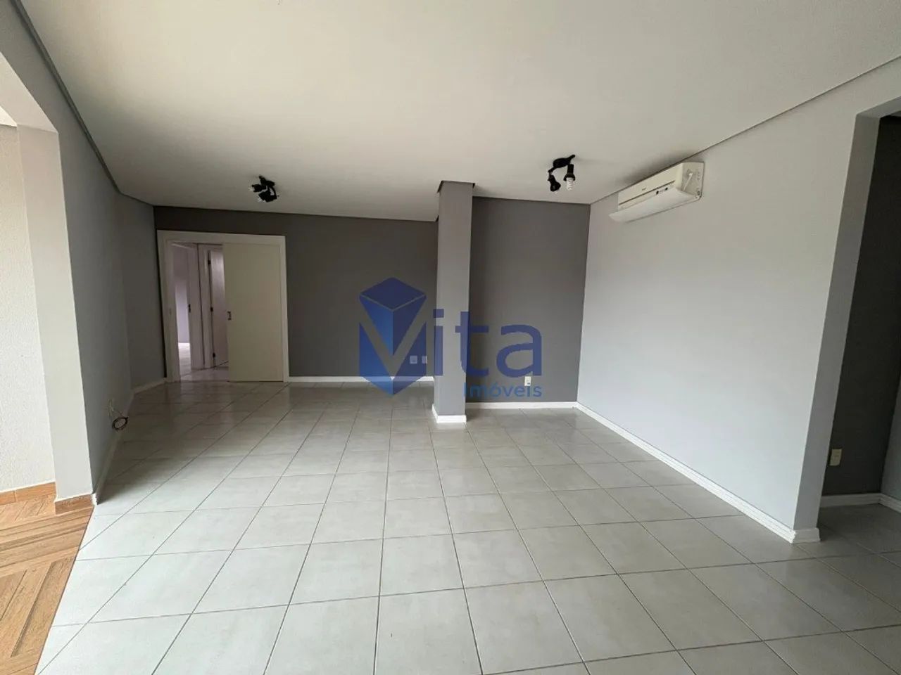 Apartamento mobiliado 2 dormitórios na Praia da Cachoeira do Bom Jesus - Foto 3