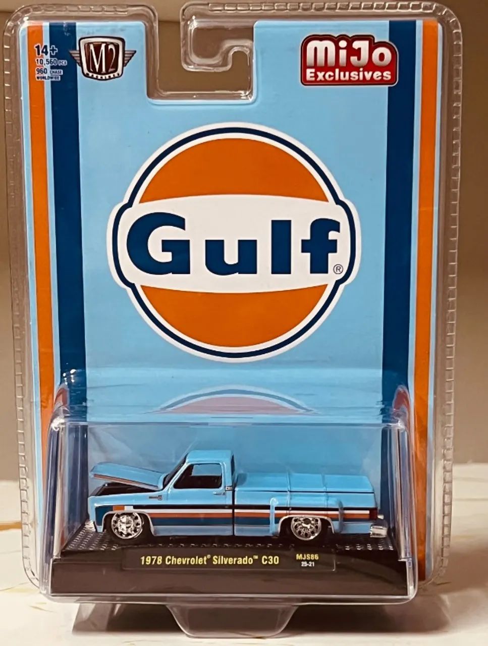 M2 Machines Gulf 1978 Chevrolet Silverado C30 Chase Edição