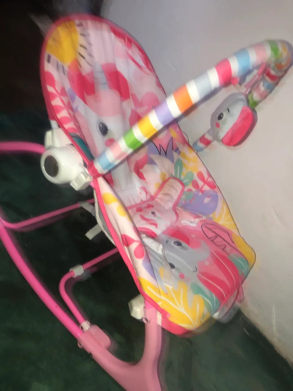 Vende-se Cadeirinha Vibratória  - Foto 3