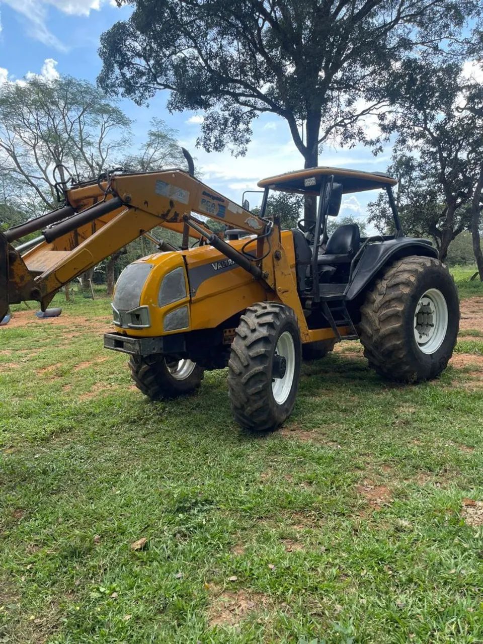 Trator valtra Bm - Foto 4