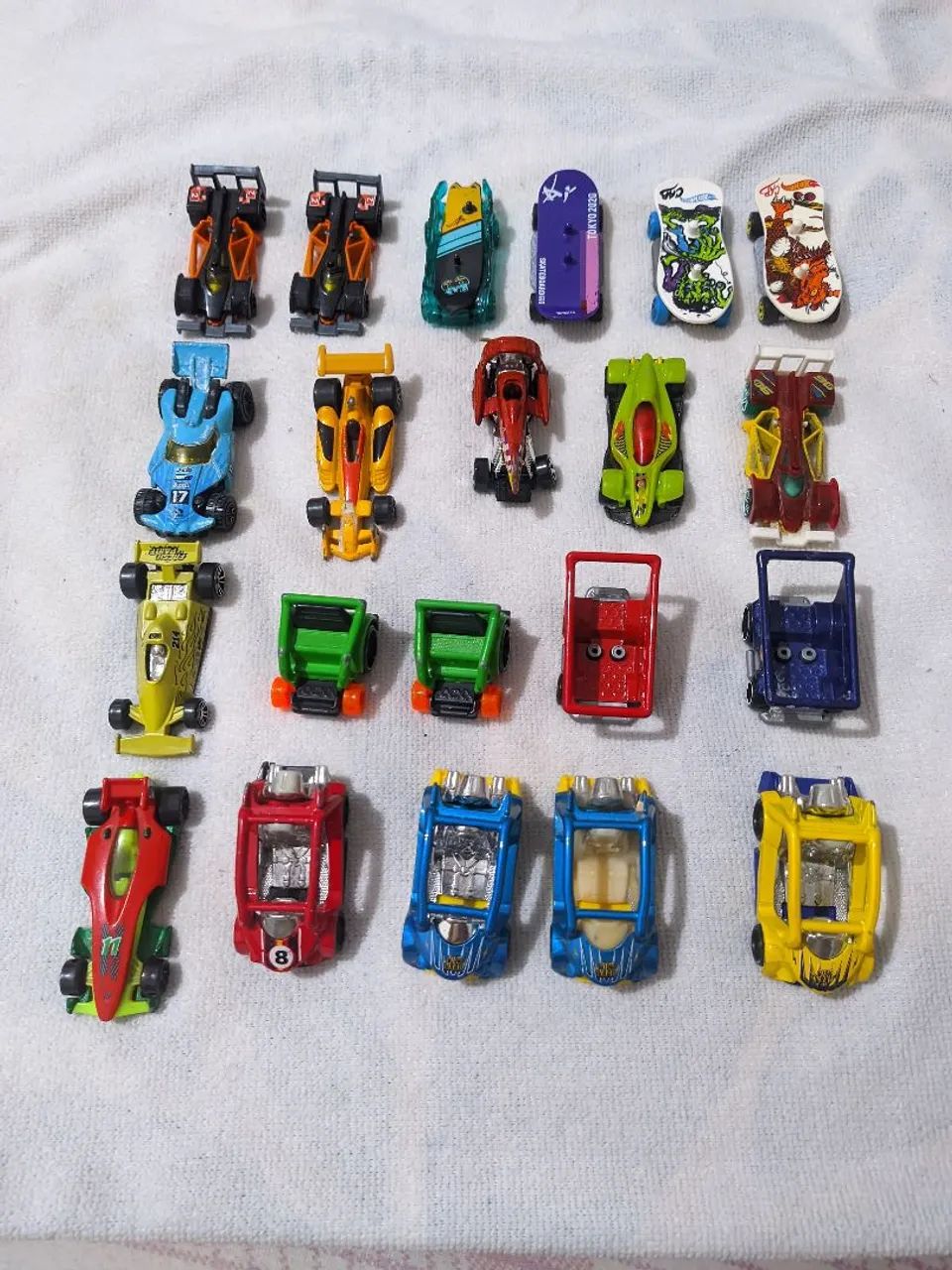 Lote 10,, Hotwheels loose usadas.