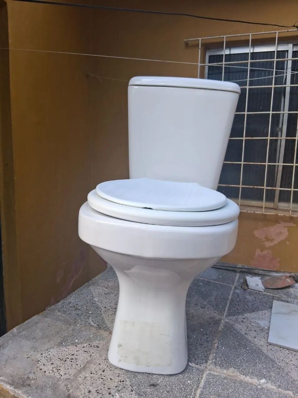 Deca Toilet Bowl