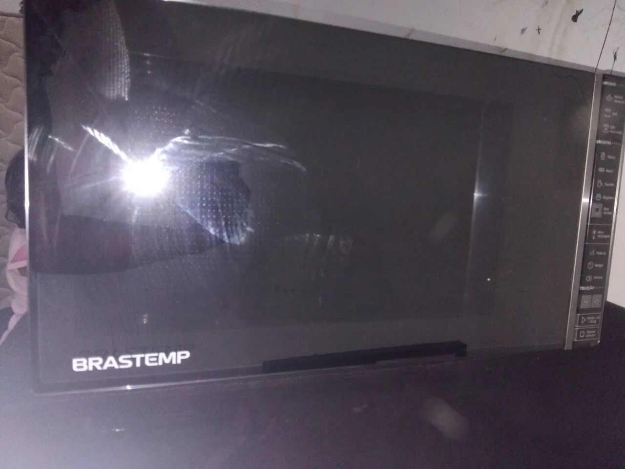 Micro-ondas Brastemp espelhado. - Foto 5