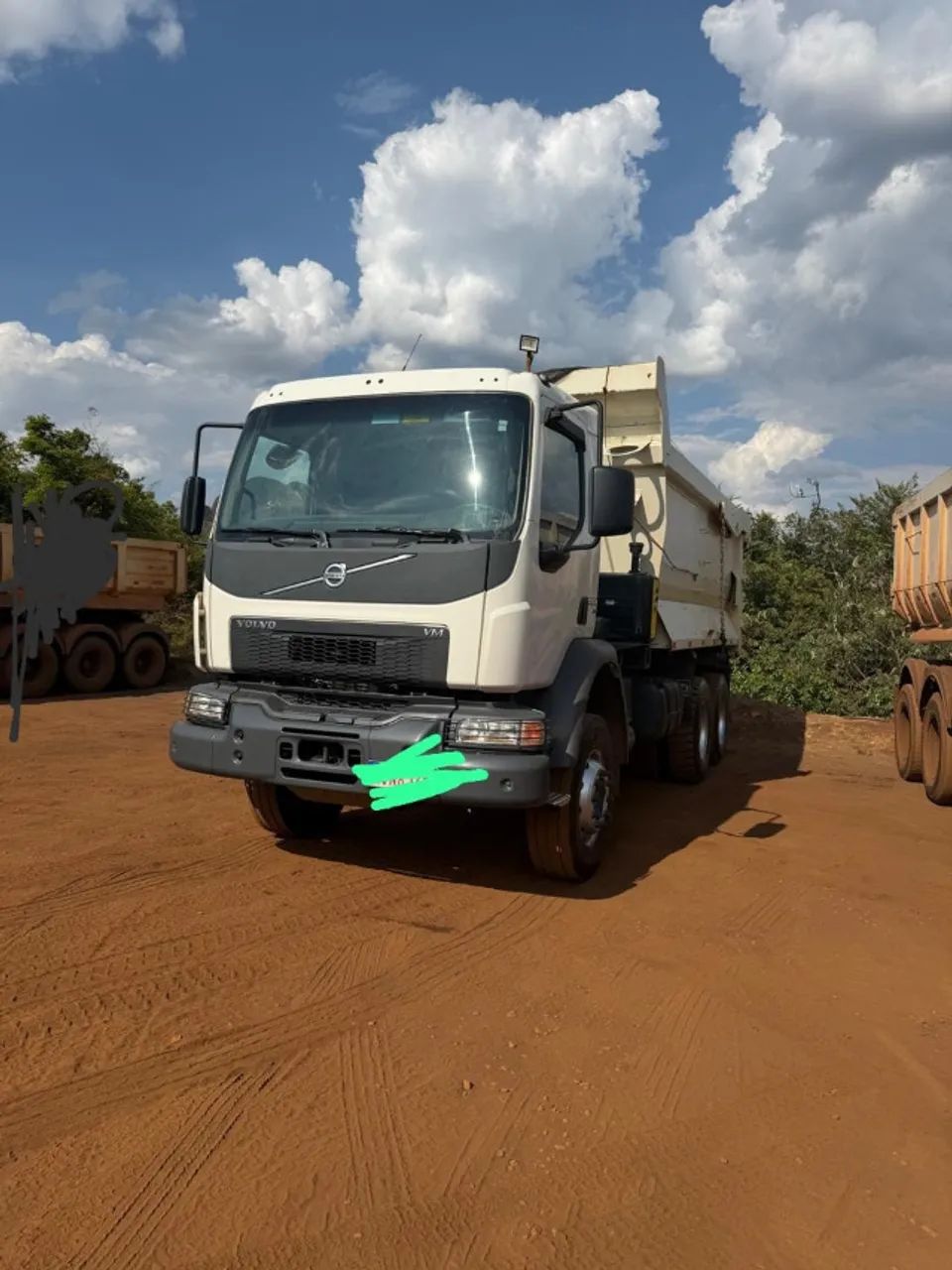 VOLVO VM 330 6X4