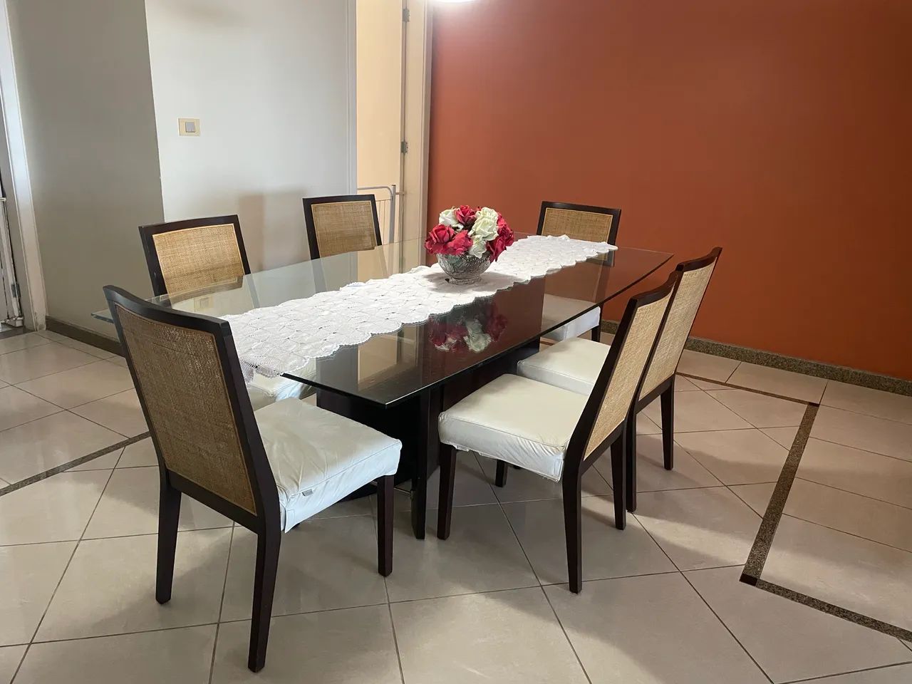 Vendo Cadeiras marca Sacaro - Foto 2