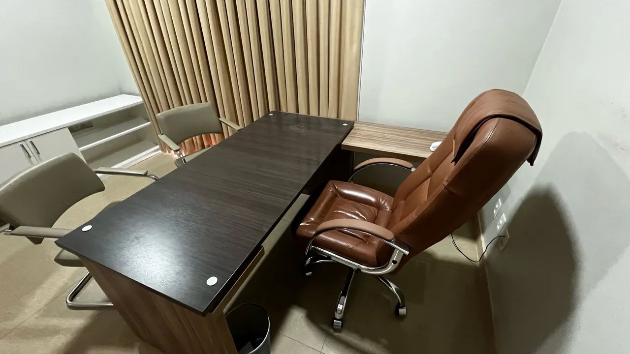 Mesa de escritório consultório  - Foto 3