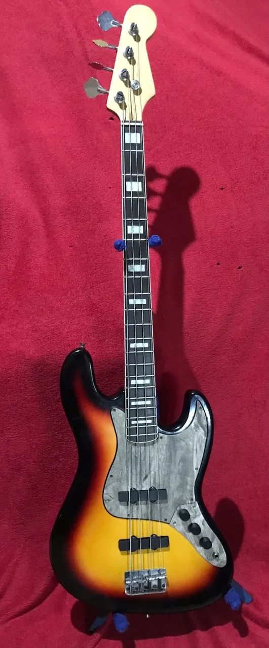 baixo jazz bass auburn