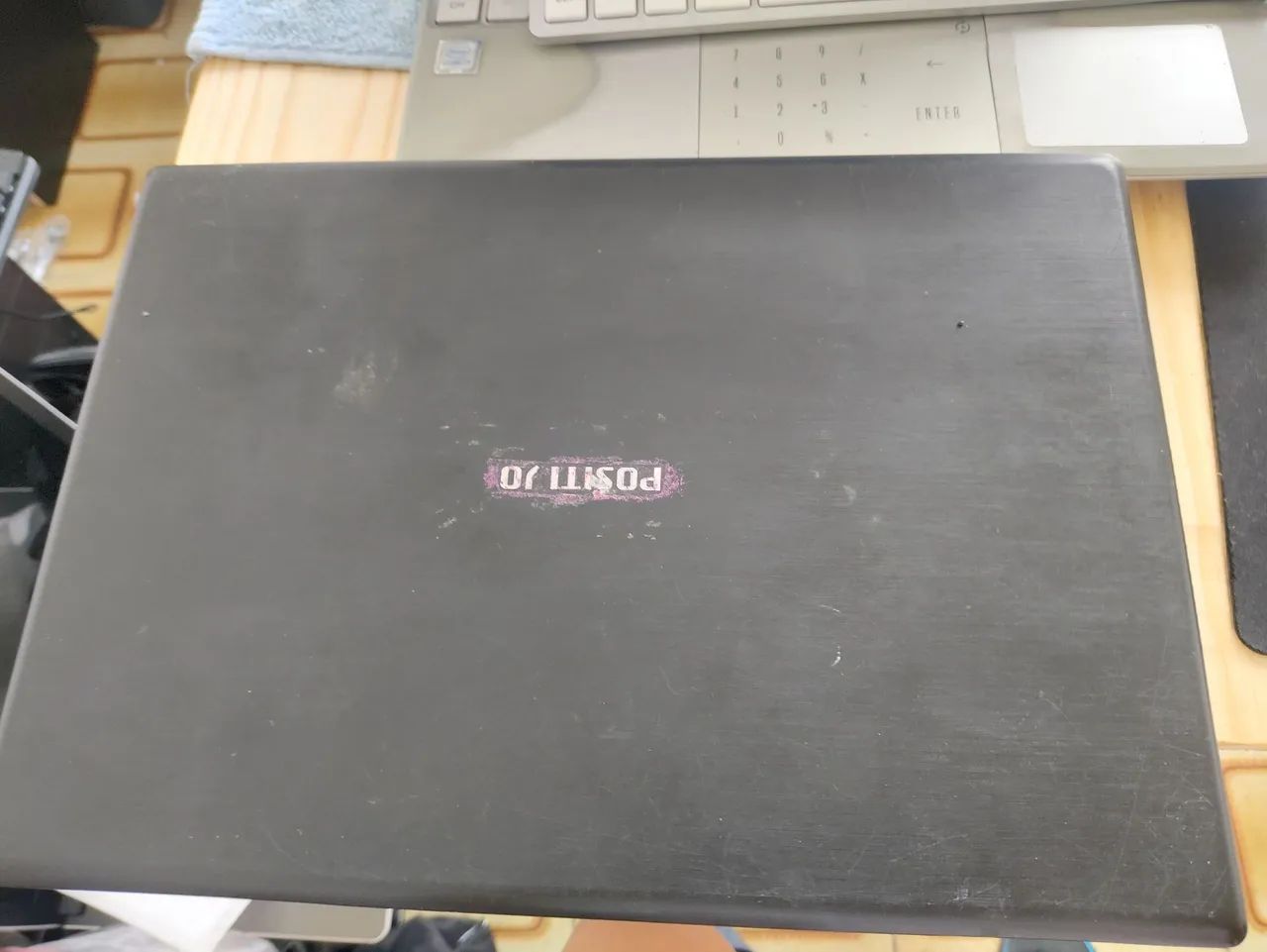 Notebook positivo potente com problemas no teclado levemente  - Foto 2