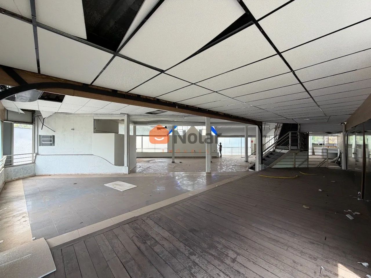 Aluguel - Galpão de Esquina - 850 m² construídos - Foto 2