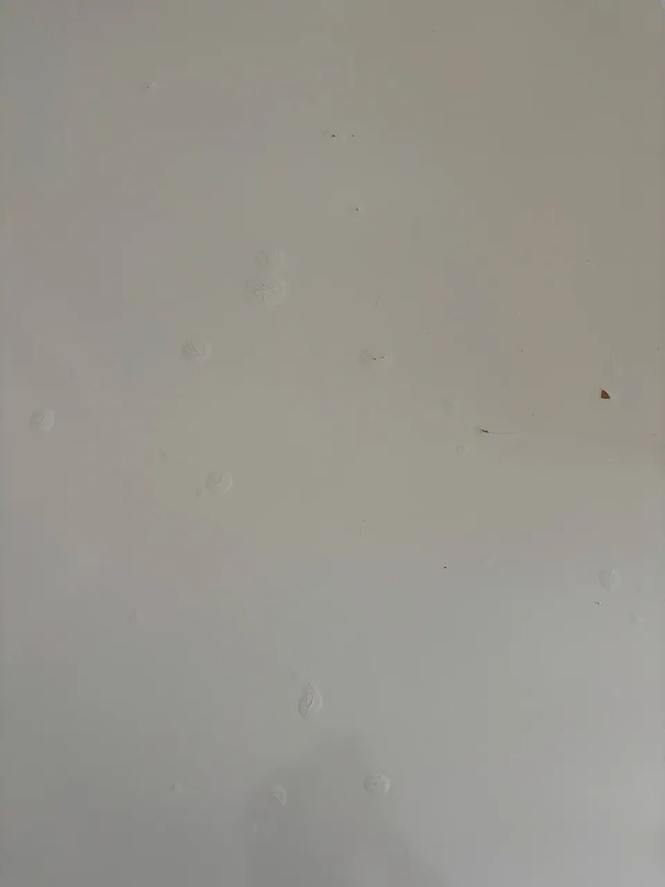 Off-white dining table65581378318465120