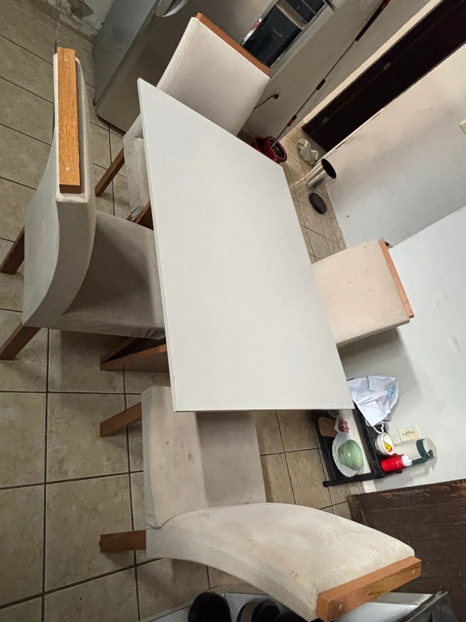 Mesa de 4 lugares com cadeira estofadas - Foto 4