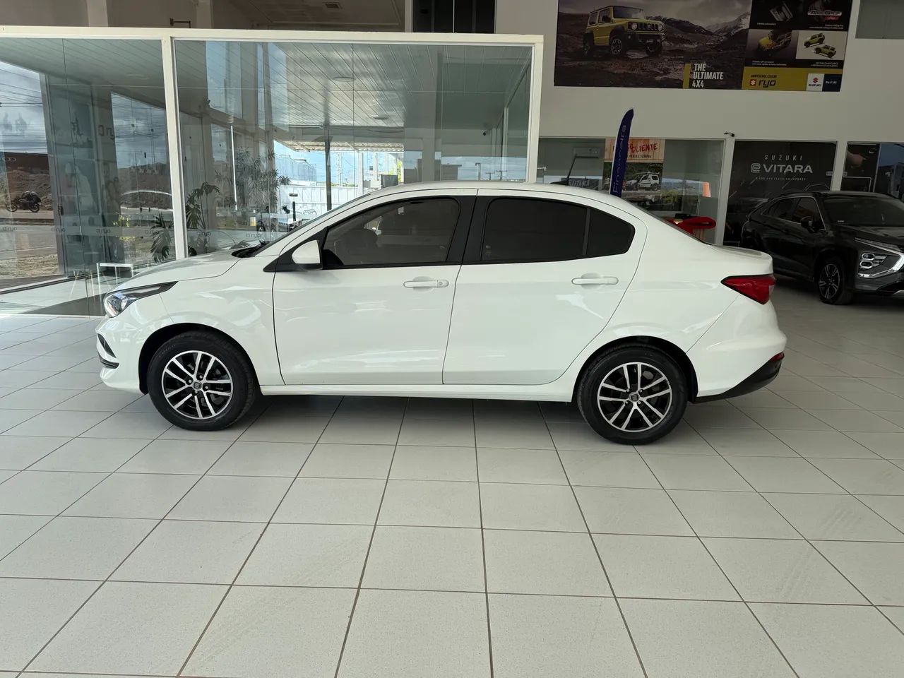 Fiat Cronos Drive 1.3 8V Flex Aut. 2023 - Foto 2