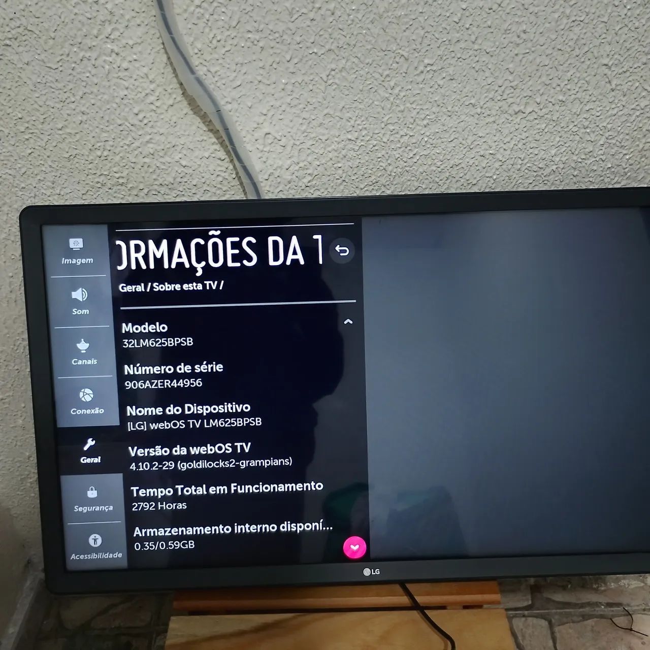 Smart TV LG 32" webOS - Excelente Estado - Foto 2