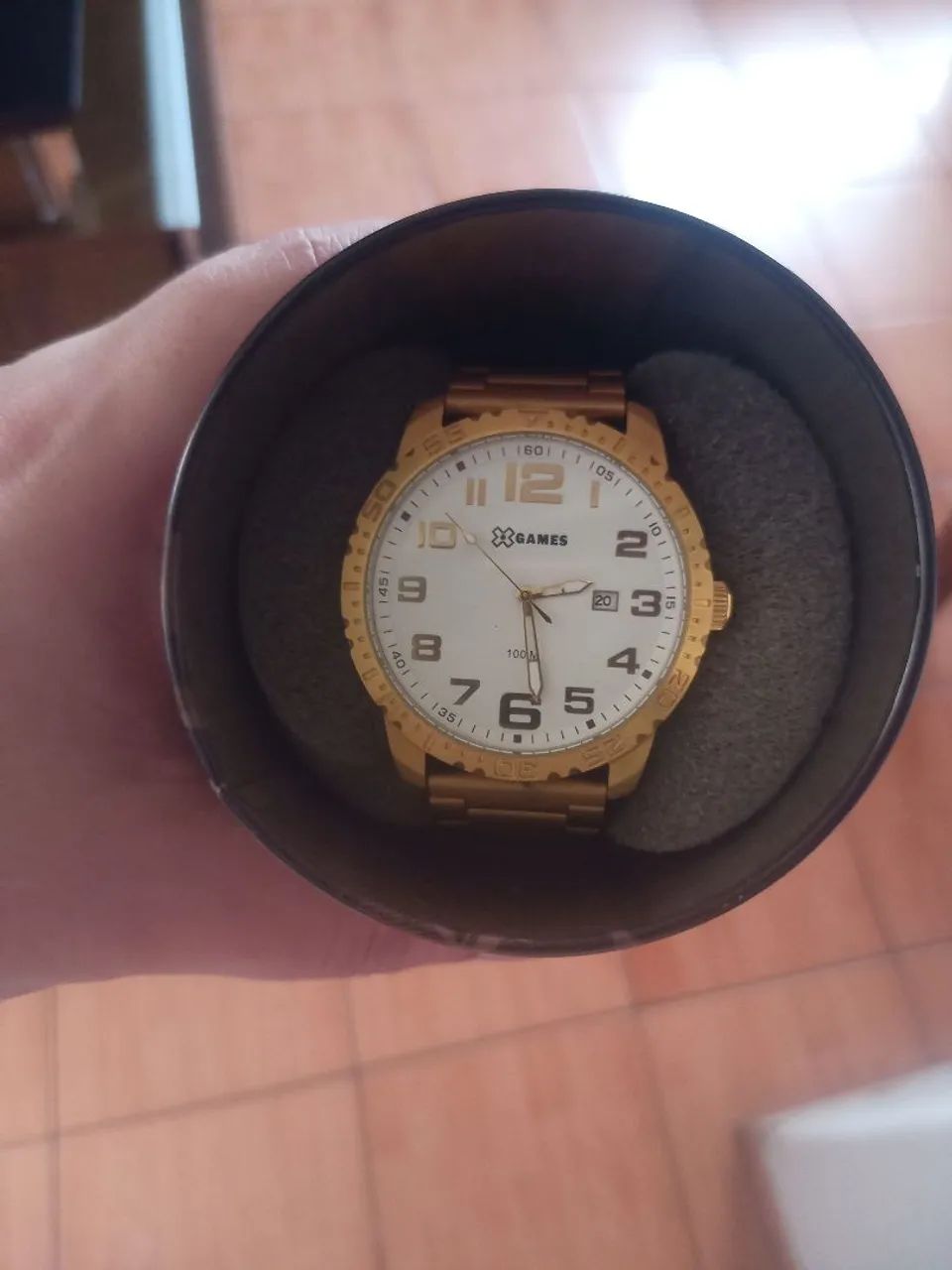 Relógio Marca Xgames, dourado, com fundo branco, novo. - Foto 2