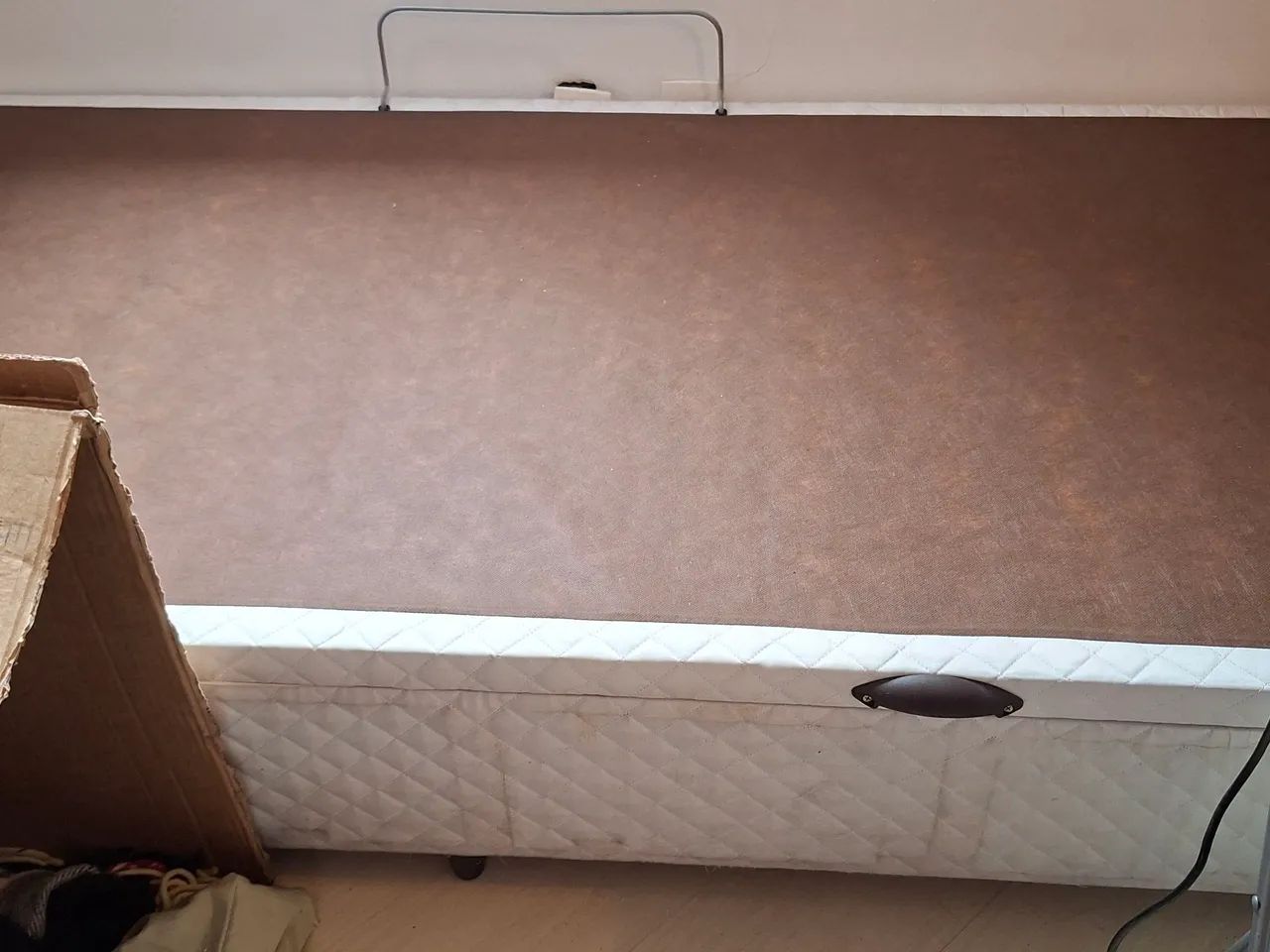 Cama box solteiro + 2 colchoes