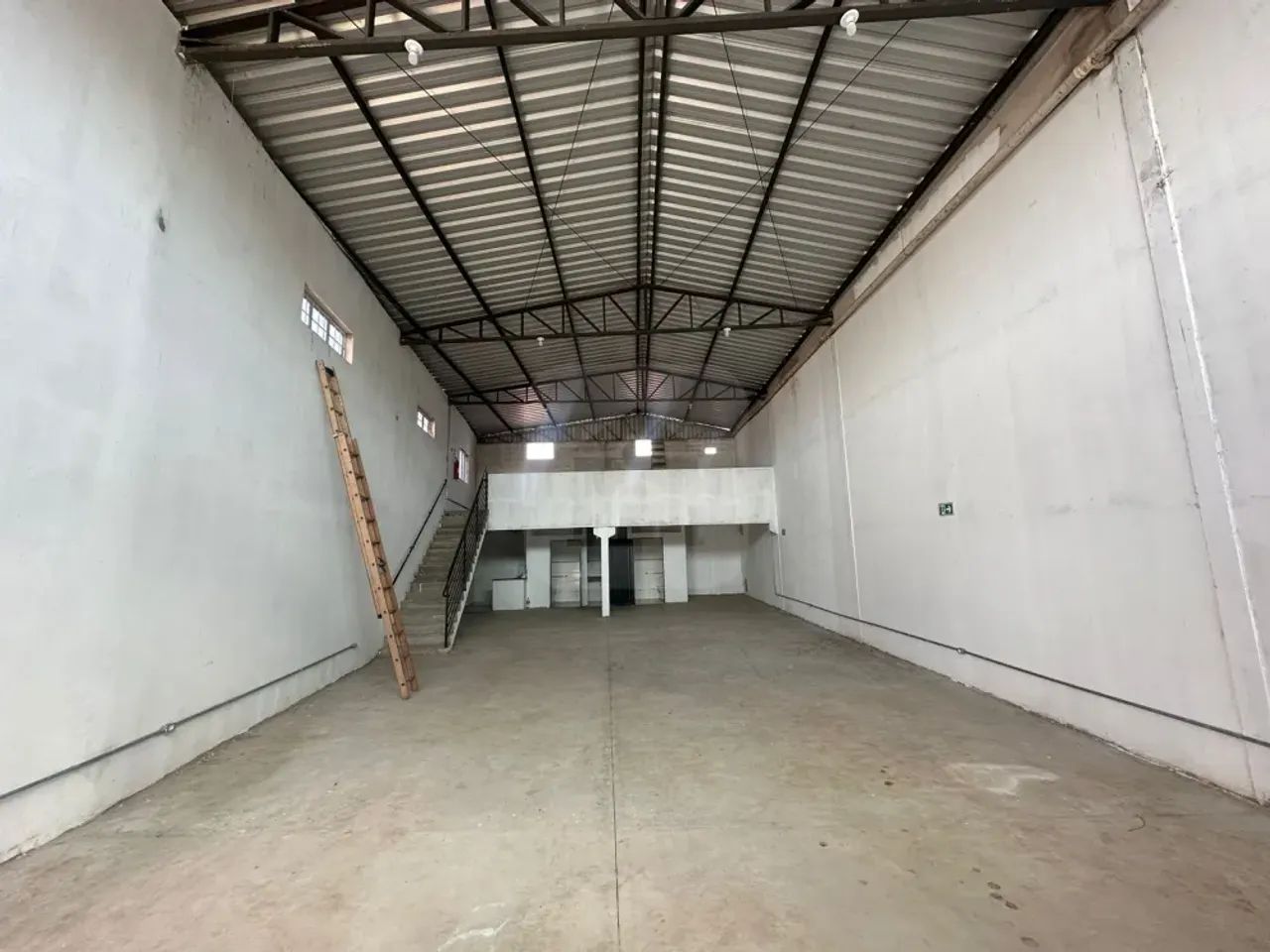 Barracão para locação no bairro Presidente Roosevelt - Foto 4