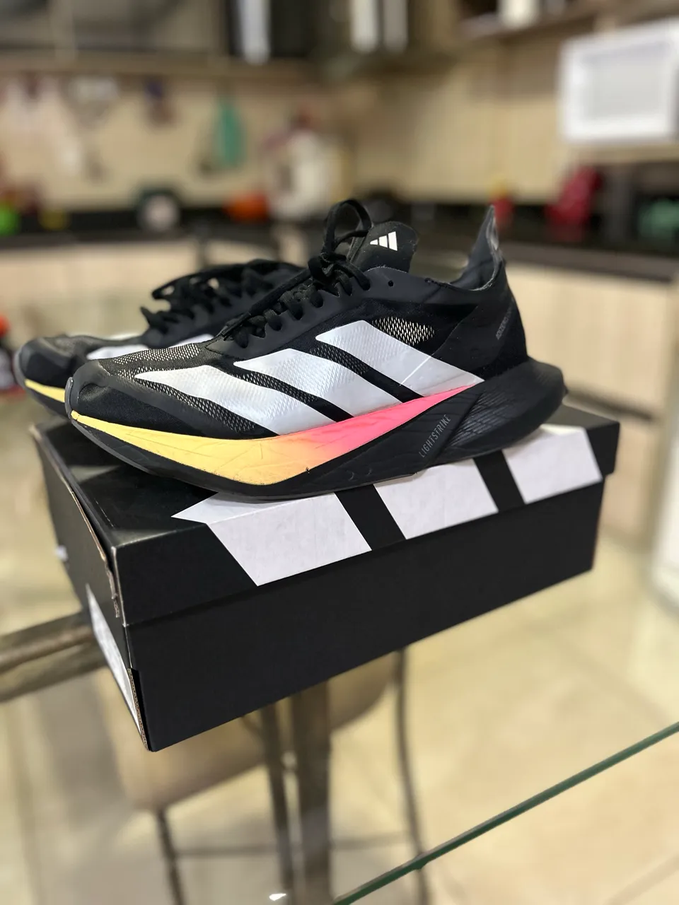 Tênis Adidas casual tamanho 39 ou 42 original com etiqueta