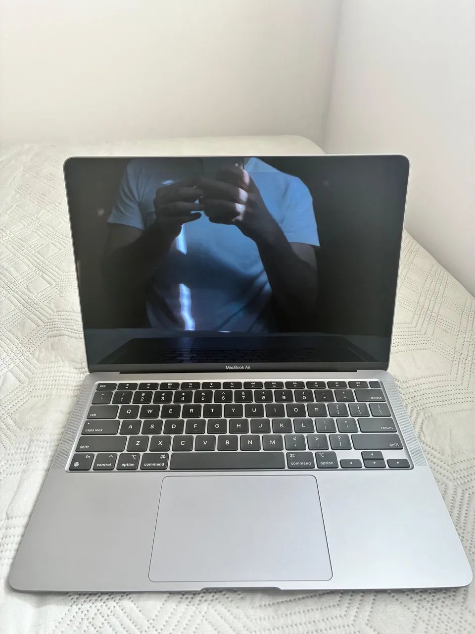 Macbook M1 (91% saúde de bateria)