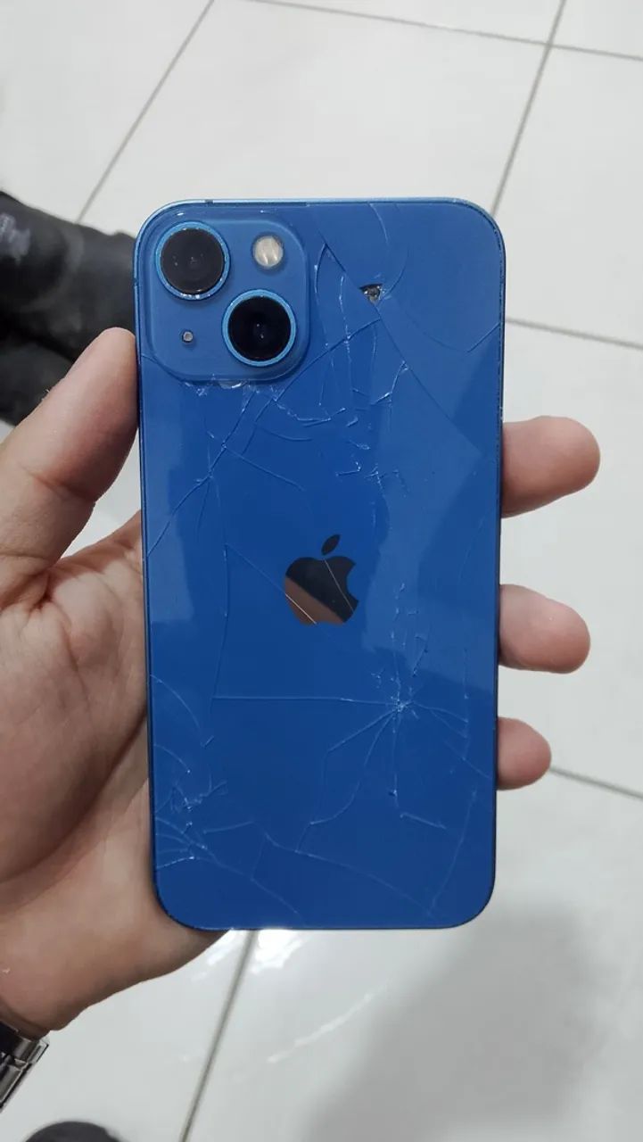 iPhone 13 trincado - Foto 2