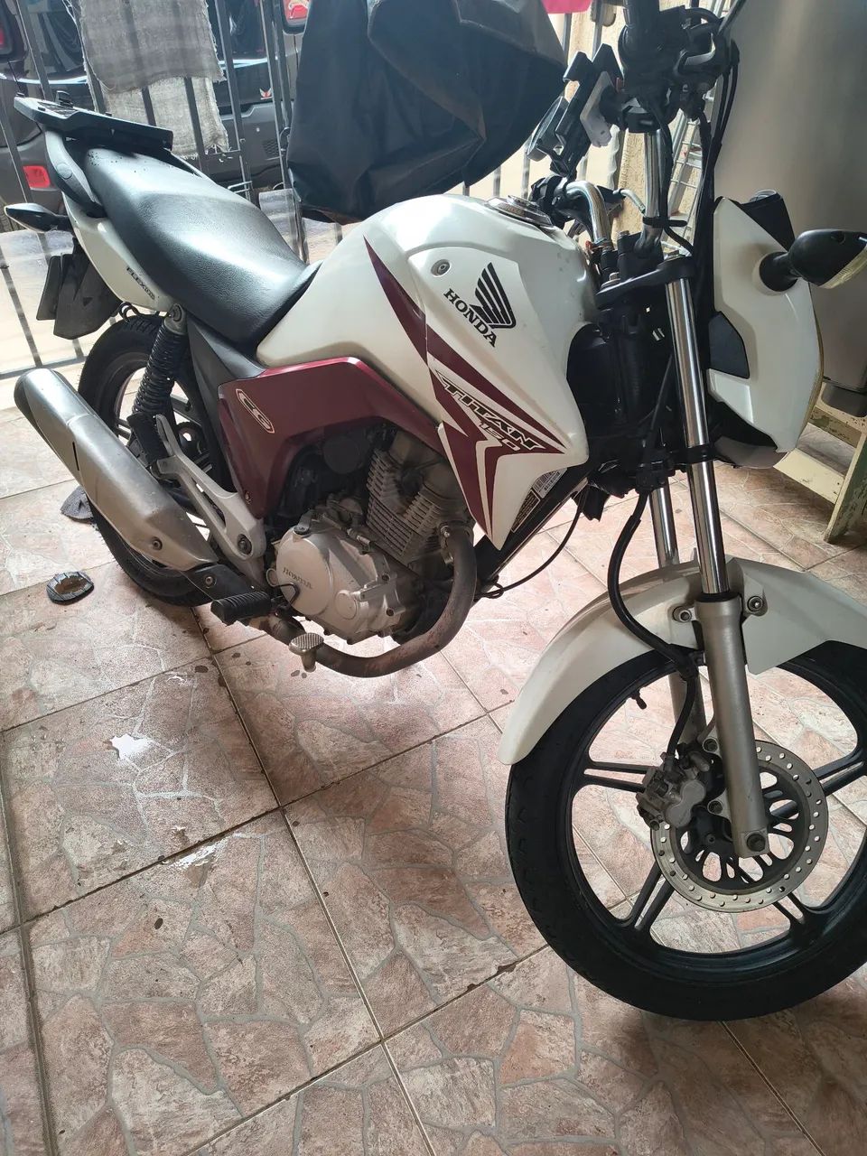 Titan - Foto 5