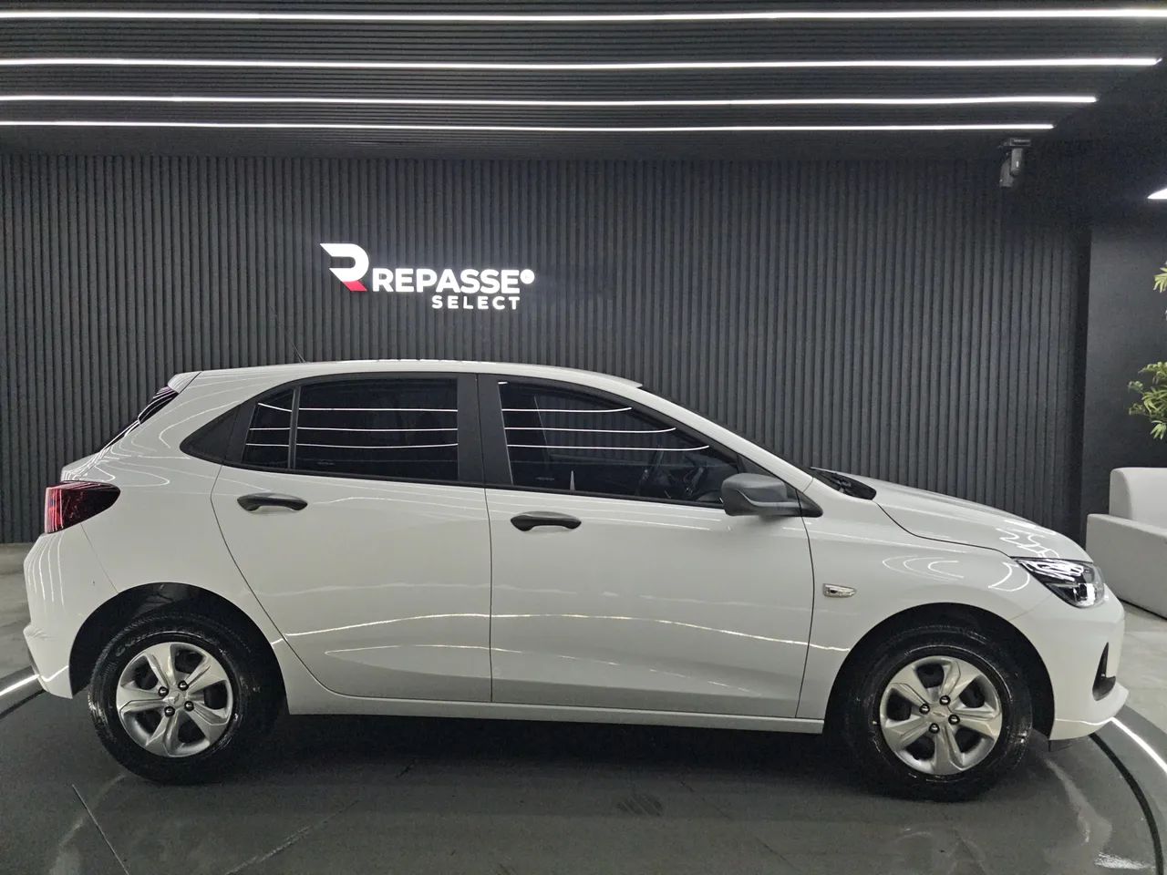 Chevrolet Onix Hatch 1.0 12V Flex Mec. 4P 2025 - Foto 3