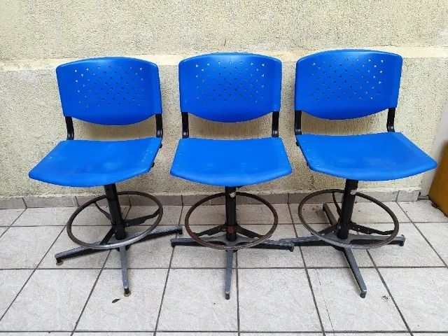 Fixed Blue Swivel Chair in Plastic for Workshop and Studio