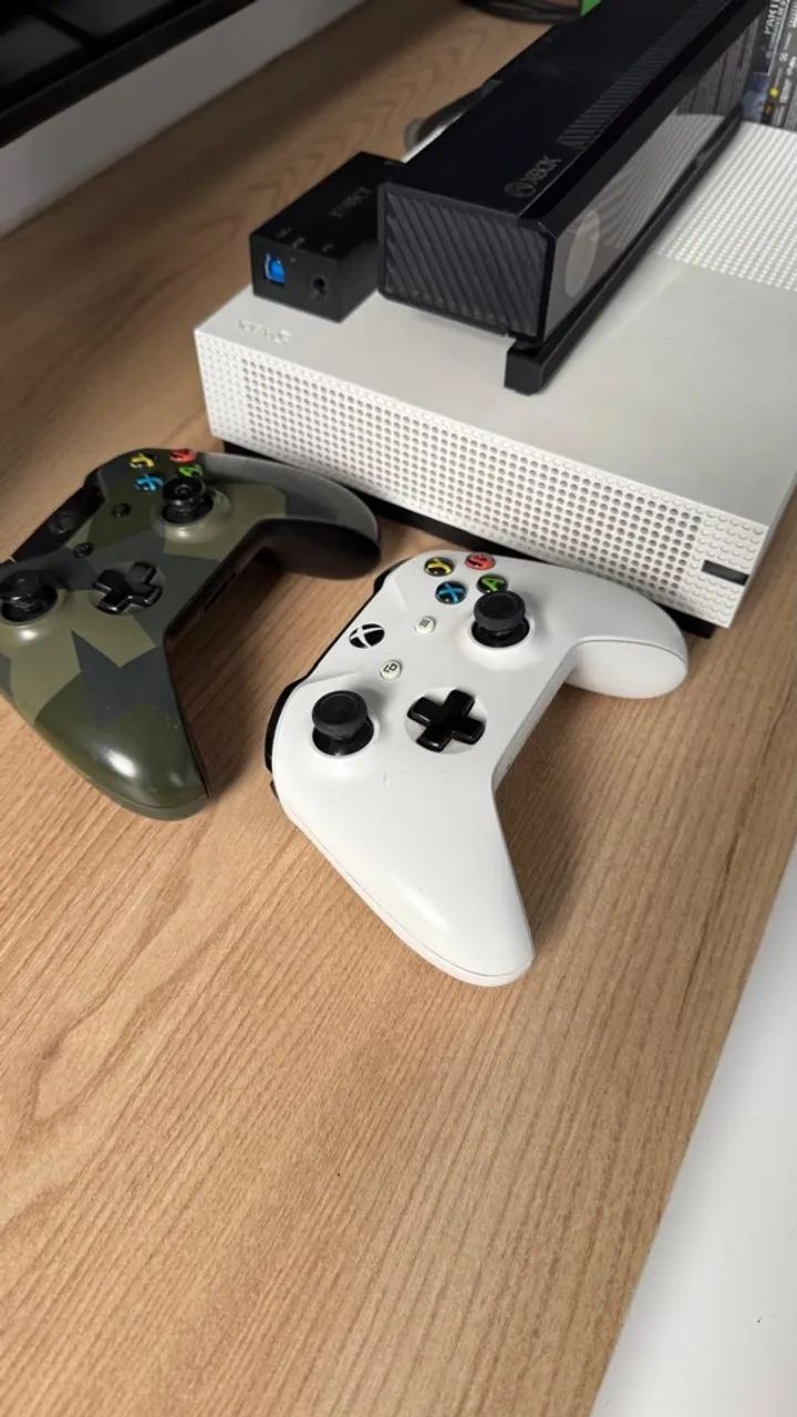 XBOX ONE S + KINECT + 2 CONTROLES + 6 JOGOS  - Foto 5