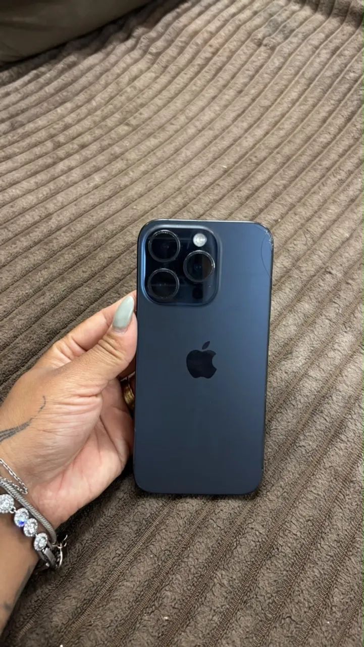 Vende-se iPhone 15 pro 128g