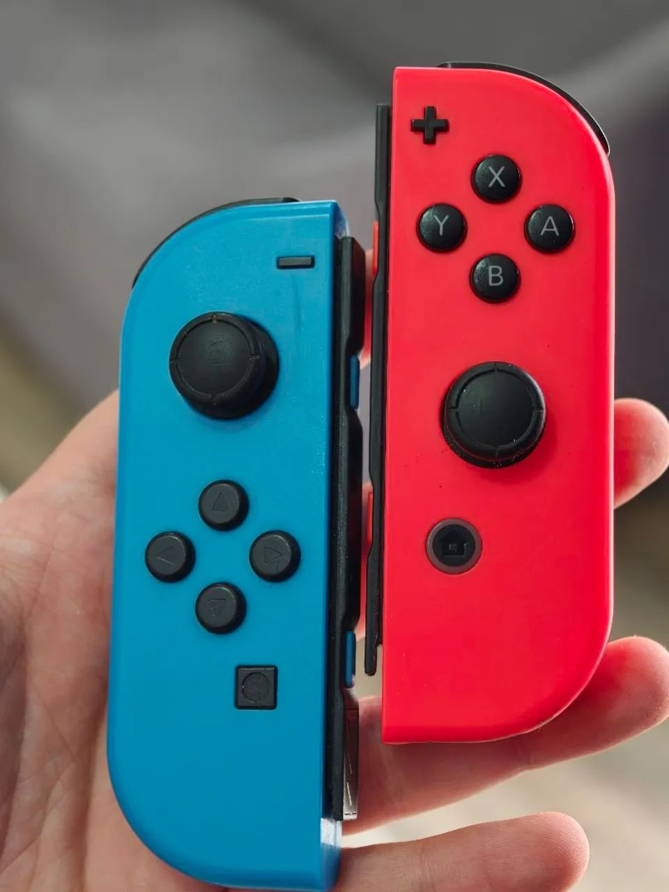 Nintendo Switch V2 com Jogo e 2 Pares de Joycons - Foto 4