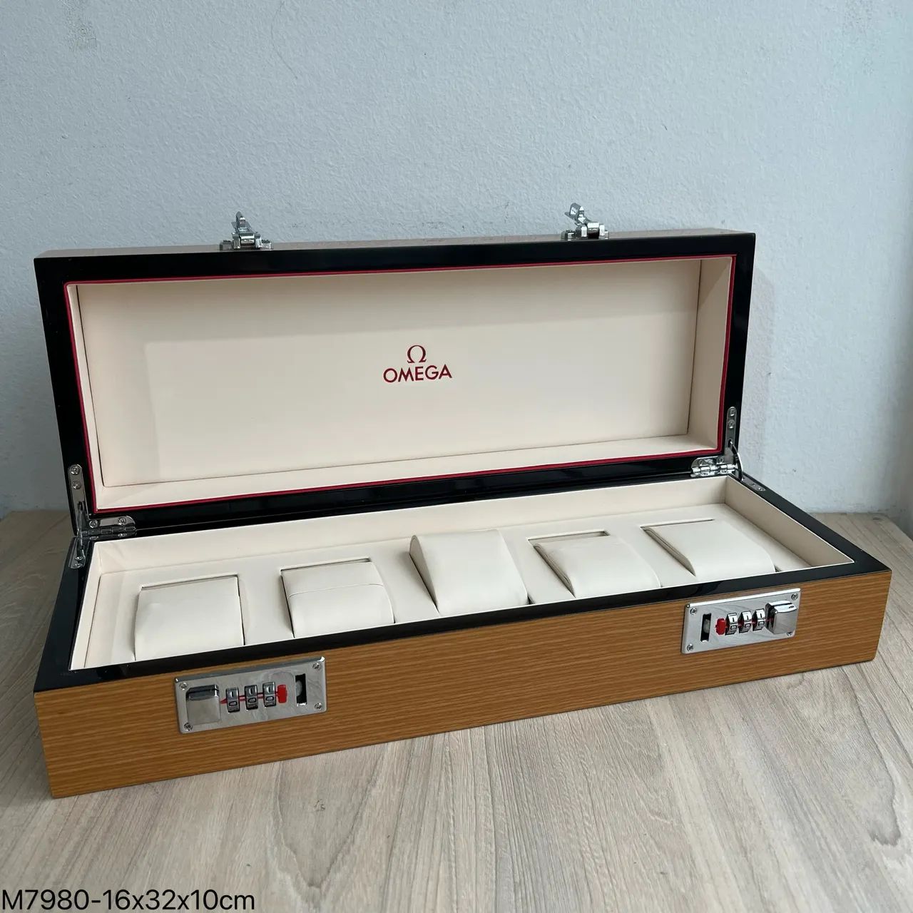 Caixa relógio com trava Patek Rolex Omega  - Foto 3