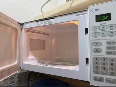 Microondas Consul 20L seminovo