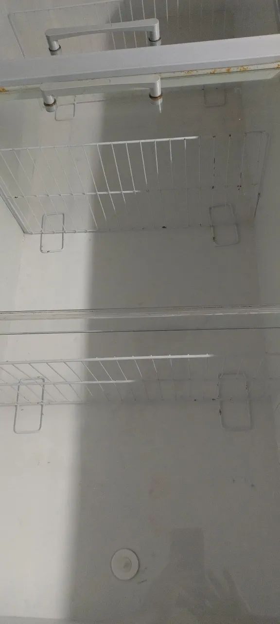 Vendo ilha refrigerada 2 metros em ótimo estado  - Foto 5