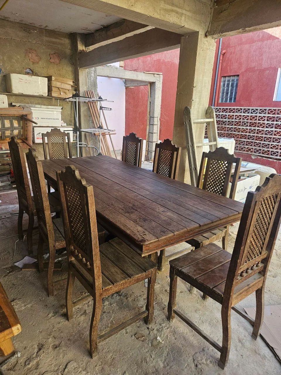Cristaleira e mesa com 8 cadeiras antiguidade  - Foto 5