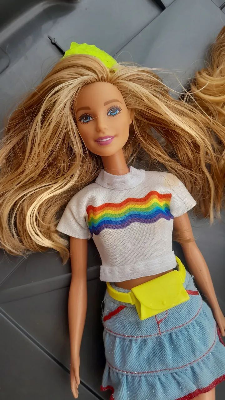 2 lindas bonecas Barbies  - Foto 3