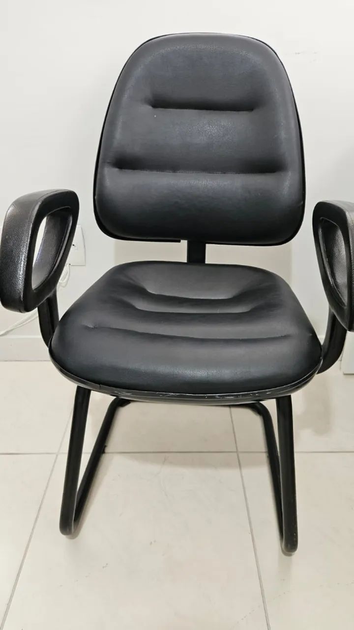 Duas Cadeiras de Escritório - R$ 140,00 cada