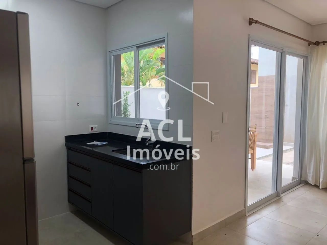 CASA COM 3 SUITES E PISCINA PRIVATIVA A 200 MTS DA PRAIA DE CAMBURI - Foto 2